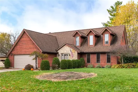 6650 Roberta Dr, Tipp City, OH 45371