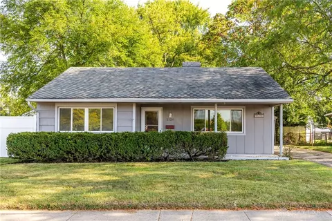 2128 Wilmington Pike, Dayton, OH 45420