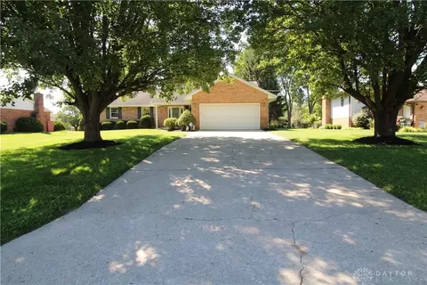 2949 Sorbus Dr, Hamilton, OH 45013