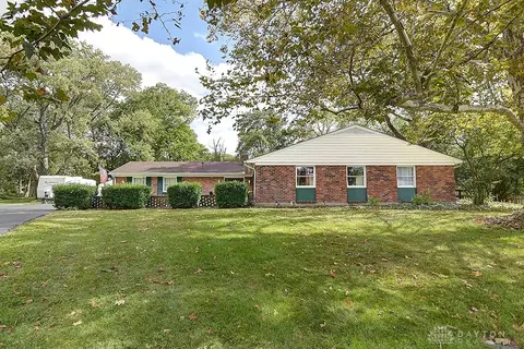 440 Walsingham Ct, Dayton, OH 45429