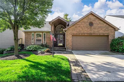 6938 Wembley Cir, Centerville, OH 45459