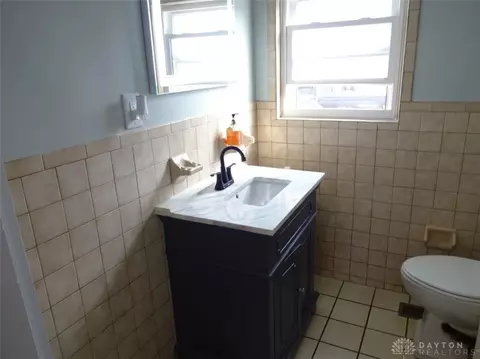 203 Davis St, Cincinnati, OH 45215 photo 8