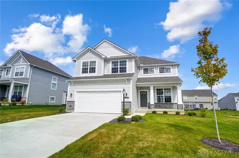 422 Hines Cir, Washington Township, OH 45458