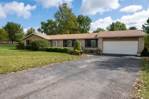 866 Infirmary Rd, Dayton, OH 45417