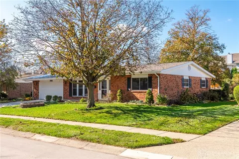 705 Angelia Ct, Englewood, OH 45322