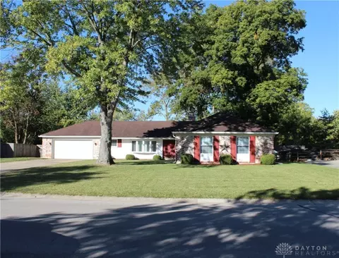 6159 Rangeview Dr, Dayton, OH 45415 photo 2
