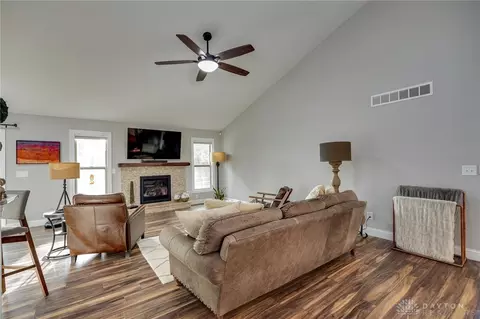 9262 Maxwells Xing, Centerville, OH 45458 photo 12