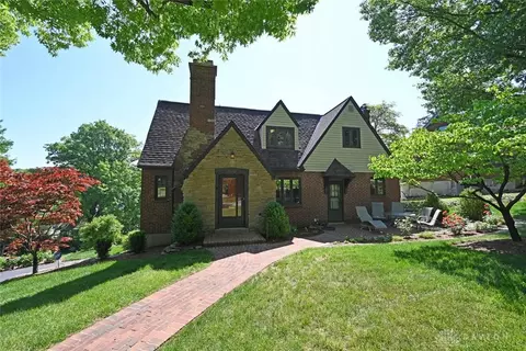 860 Clifton Hills Ter, Cincinnati, OH 45220