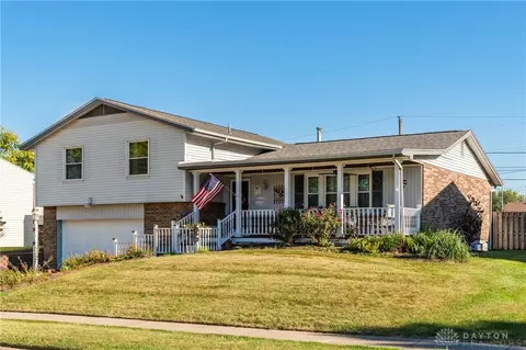 240 Porter Dr, Englewood, OH 45322