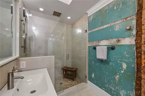 1322 Pendleton St, Cincinnati, OH 45202 photo 14