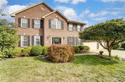 9302 Maxwells Xing, Centerville, OH 45458