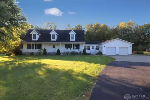 957 E Hatt Swank Rd, Loveland, OH 45140