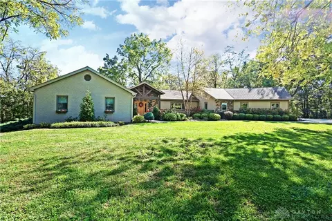 4666 Hollingsworth Rd, Oregonia, OH 45054