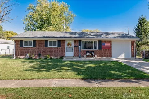 210 Yorkwood Dr, New Lebanon, OH 45345