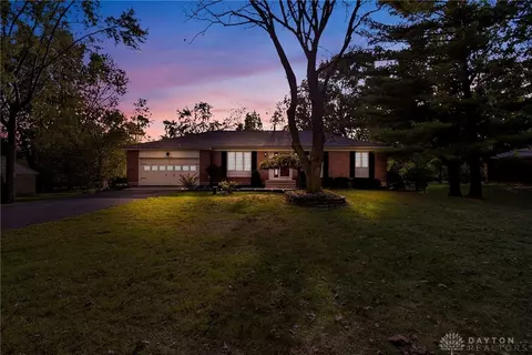 233 S Kimmel Rd, Clayton, OH 45315