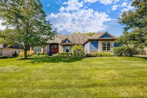 225 Yorkshire Ln, Xenia, OH 45385