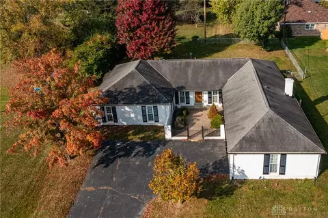 5943 Lynnaway Dr, Dayton, OH 45415