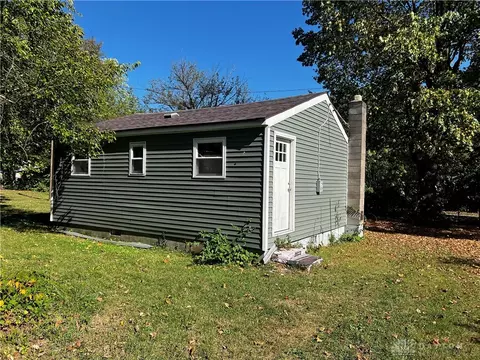4842 Woodland Hills Blvd, Dayton, OH 45414