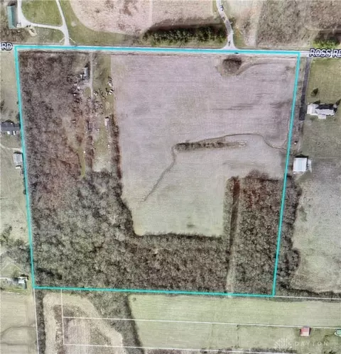2560 Ross Rd, Tipp City, OH 45371