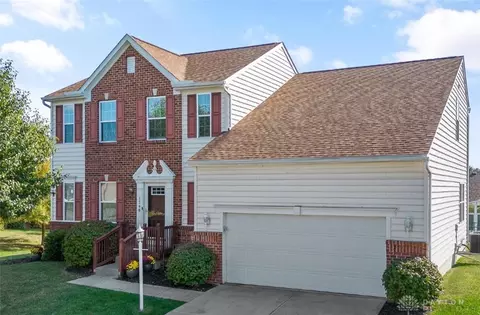1748 Tearose Cir, Fairborn, OH 45324