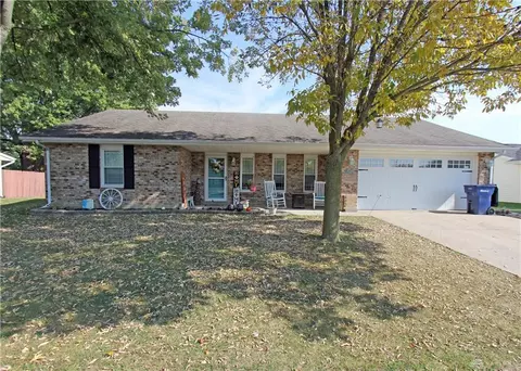805 Candlewood Blvd, Piqua, OH 45356