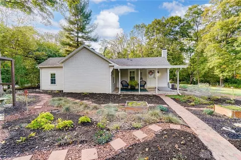 2337 E Alex Bell Rd, Centerville, OH 45459