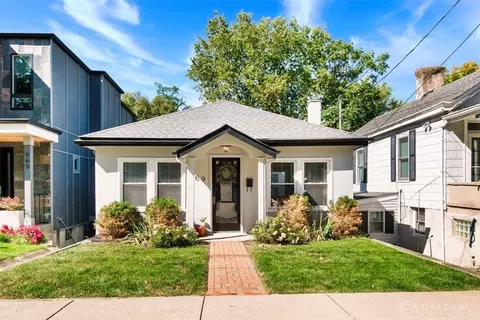 569 Torrence Ln, Cincinnati, OH 45208