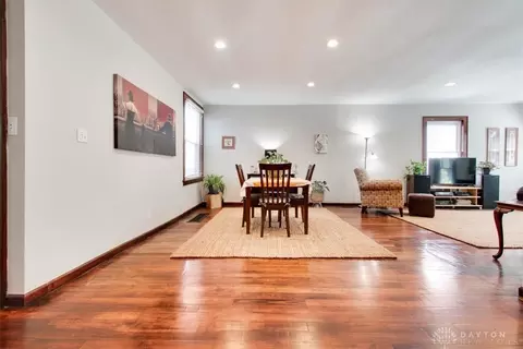 569 Torrence Ln, Cincinnati, OH 45208 photo 8
