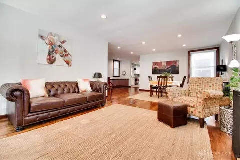569 Torrence Ln, Cincinnati, OH 45208 photo 5