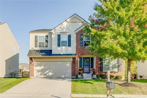 1816 Greentree Meadows Dr, Lebanon, OH 45036