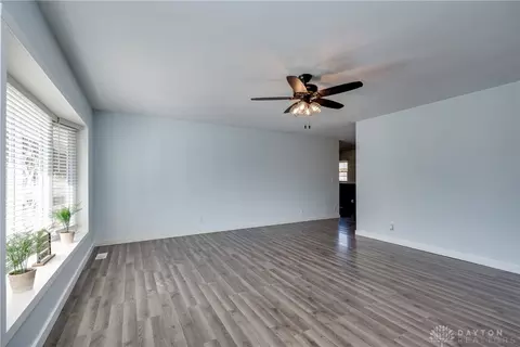 1512 Marinette Dr, Springfield, OH 45503 photo 7