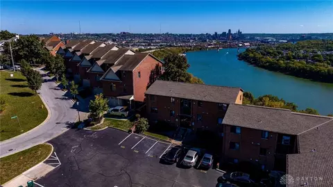 355 Grand Ave #302, Cincinnati, OH 45205