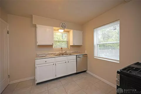 6652 Plainfield Rd, Cincinnati, OH 45236 photo 18