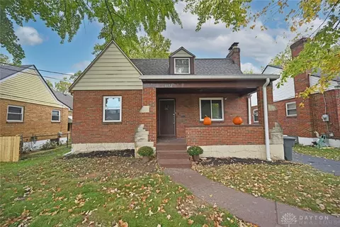 6652 Plainfield Rd, Cincinnati, OH 45236