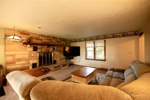 5588 Middle Urbana Rd, Springfield, OH 45502 photo 11