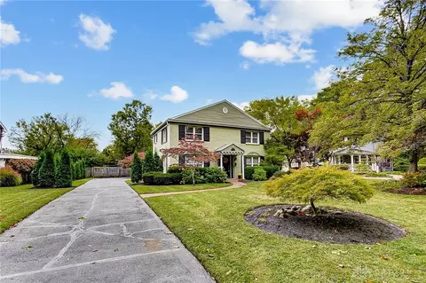 380 Chatham Dr, Kettering, OH 45429 photo 2