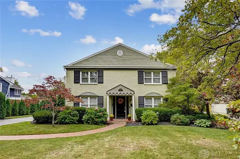 380 Chatham Dr, Kettering, OH 45429