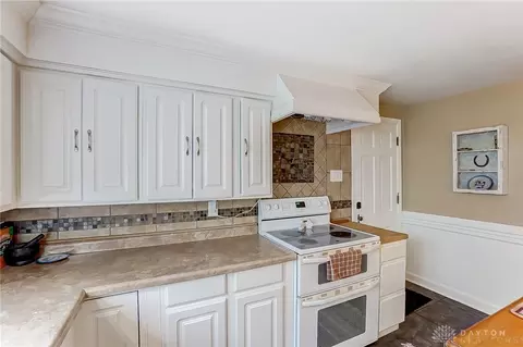 380 Chatham Dr, Kettering, OH 45429 photo 12