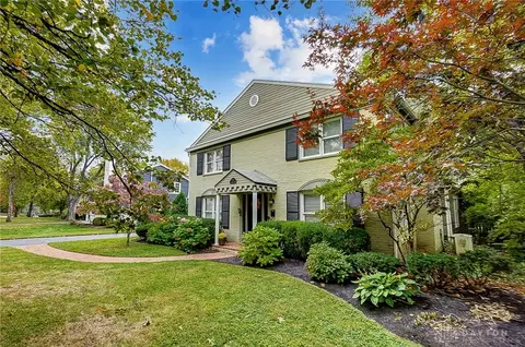 380 Chatham Dr, Kettering, OH 45429 photo 3