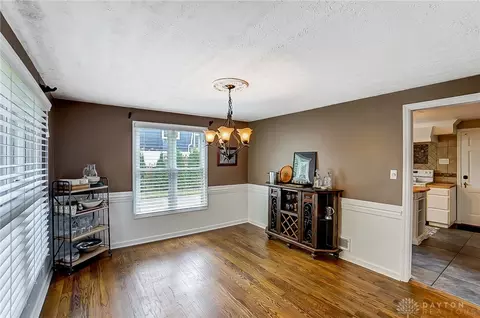 380 Chatham Dr, Kettering, OH 45429 photo 7