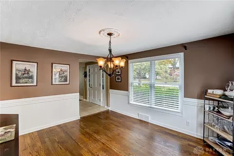 380 Chatham Dr, Kettering, OH 45429 photo 8