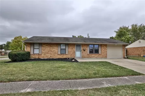 7494 Cedar Knolls Dr, Dayton, OH 45424
