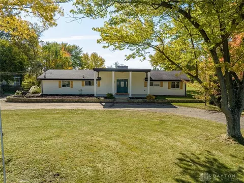 4740 W Wenger Rd, Clayton, OH 45315