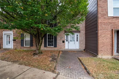 2205 Barclay Ct, Fairborn, OH 45324