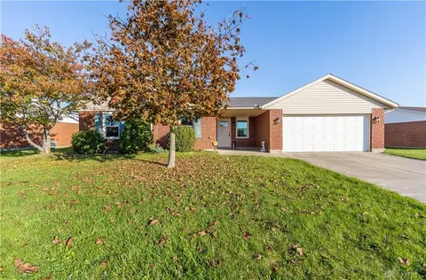 436 Buckeye Dr, Eaton, OH 45320