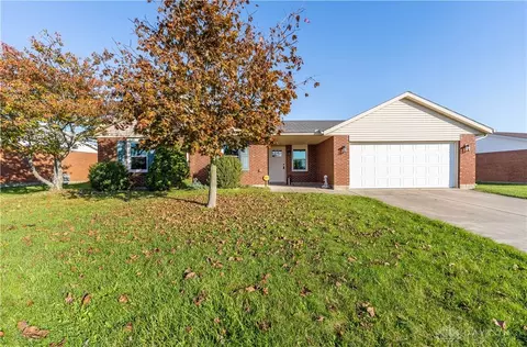 436 Buckeye Dr, Eaton, OH 45320