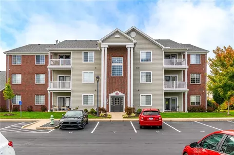 2275 Pinnacle Ct #208, Fairborn, OH 45324