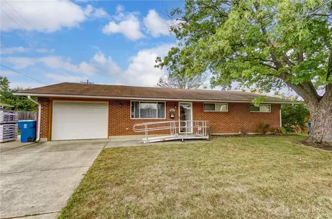 5077 Tewkesbury Dr, Dayton, OH 45424
