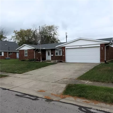 2016 Fair Oaks Dr, Sidney, OH 45365