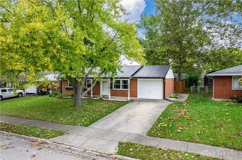 1231 Gettysburg Dr, Troy, OH 45373